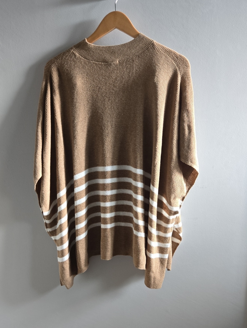 J. Crew Tan and White Oversized Knit Poncho O/S - Picture 3 of 7